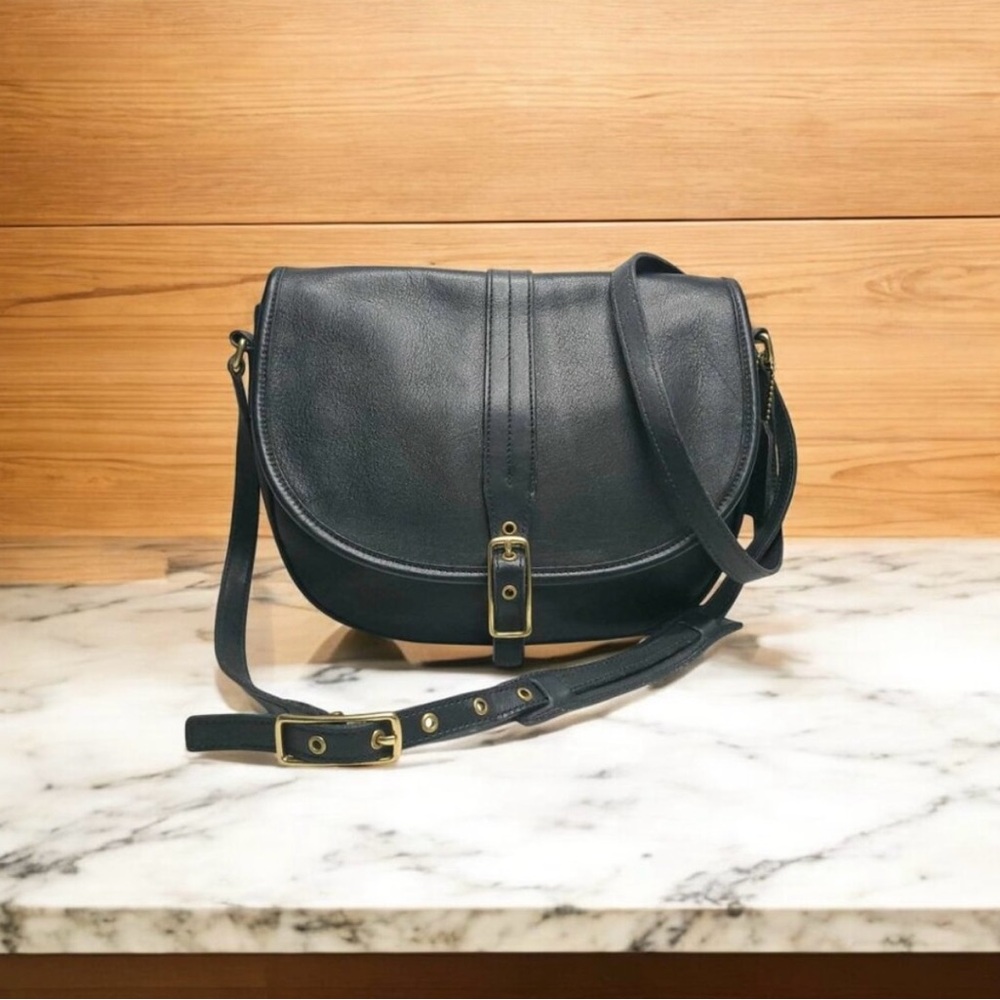 COACH Vintage Buckle Saddle bag Legacy black